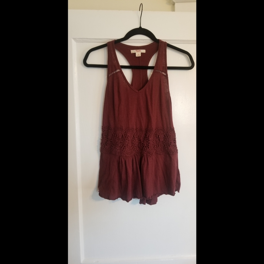 💙 Maroon sleeveless top lace embellishment